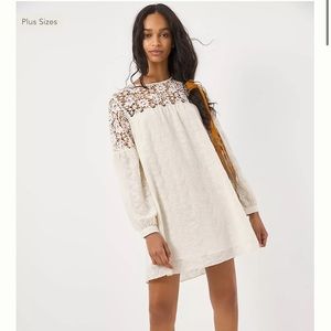 NWT ANTHROPOLOGIE Josephine Lace Tunic Dress
Verb by Pallavi Singhee LARGE